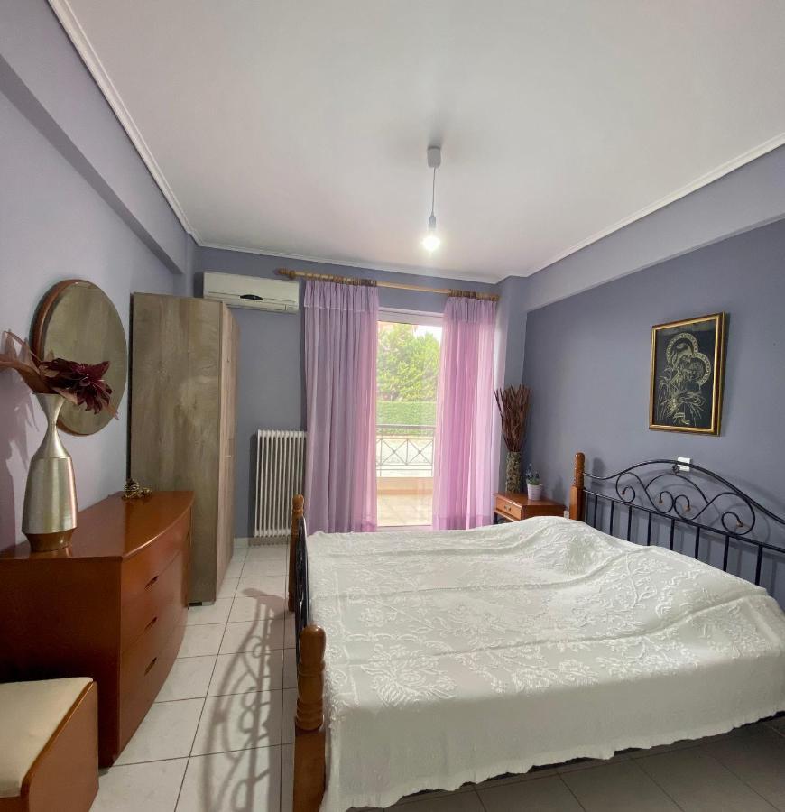 Vivian'S Apartment Халкида Экстерьер фото