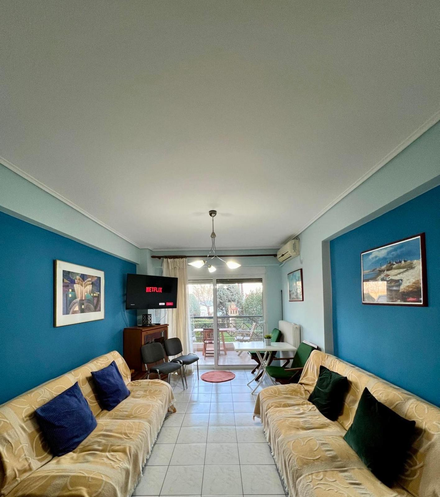 Vivian'S Apartment Халкида Экстерьер фото